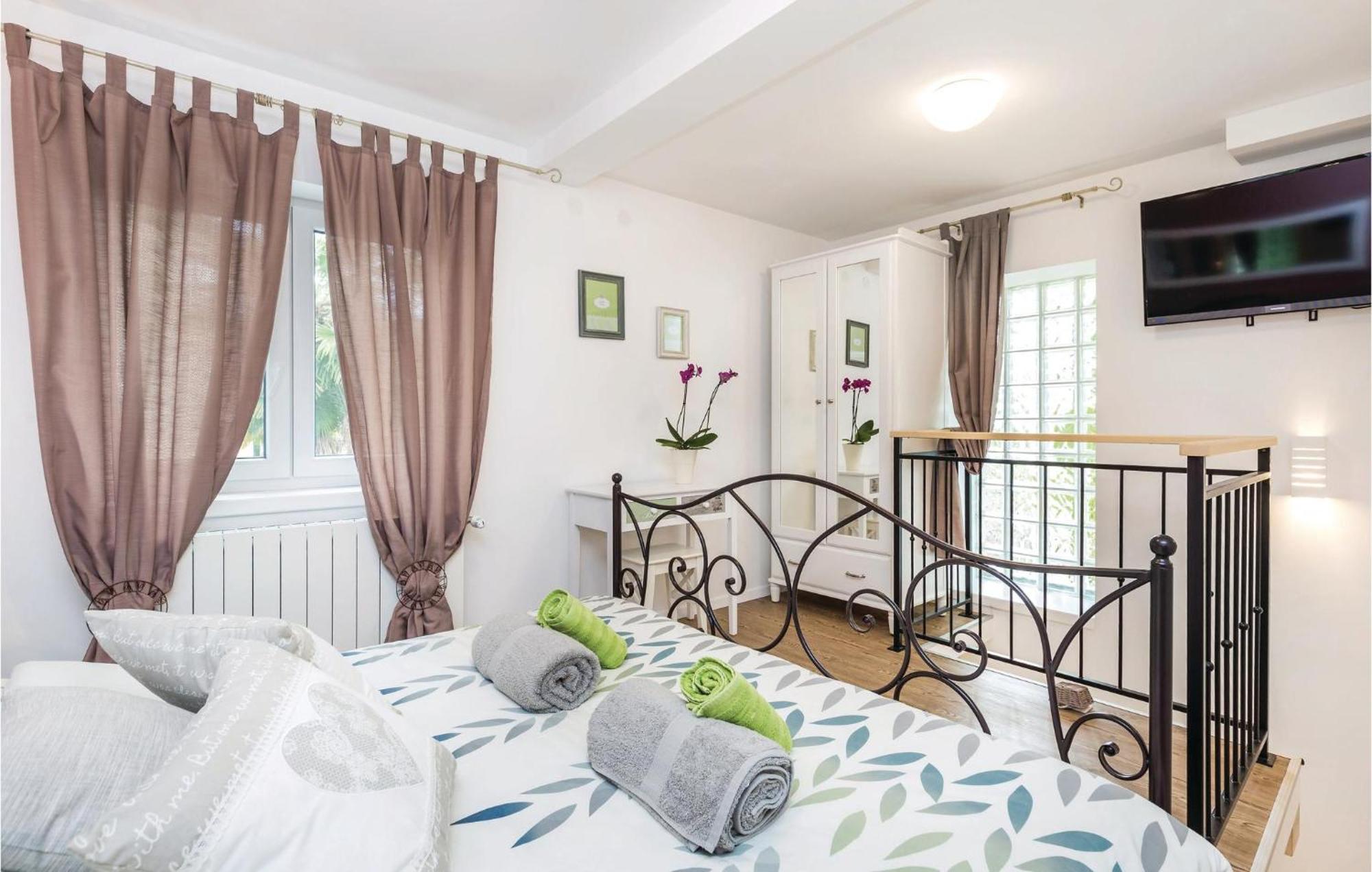 Lovely Home In Matulji With Outdoor Swimming Pool Extérieur photo