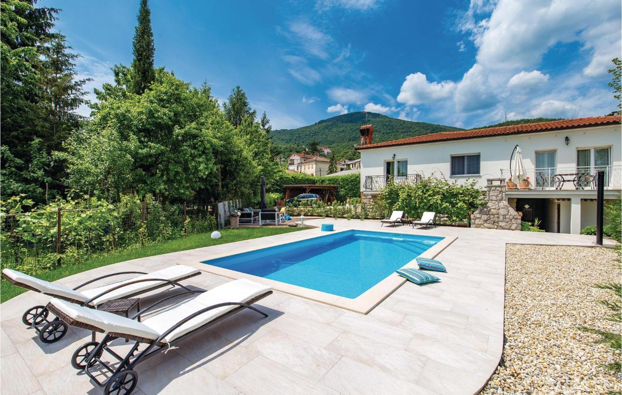 Lovely Home In Matulji With Outdoor Swimming Pool Extérieur photo